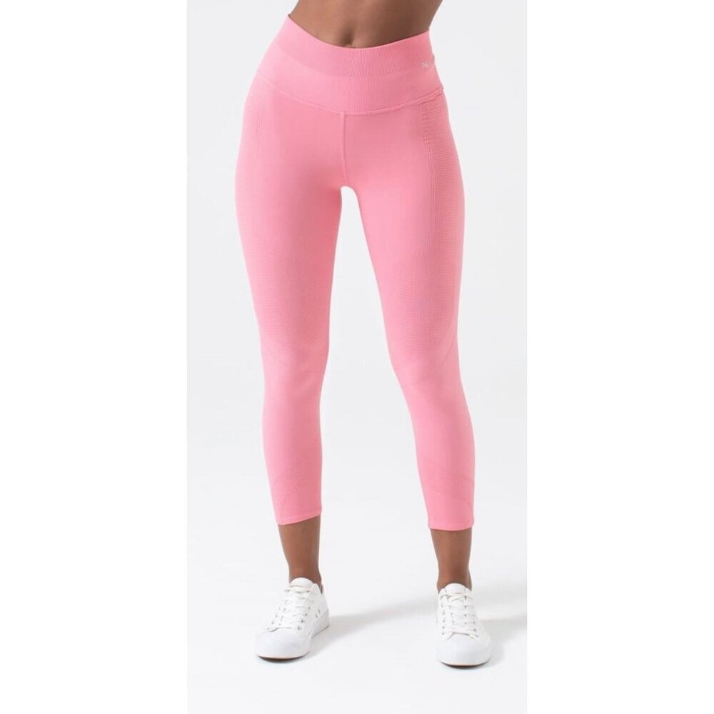 Nux One by One Ribbed Peach Leggings SZ M Thick Yoga/Activewear 7/8" NWT